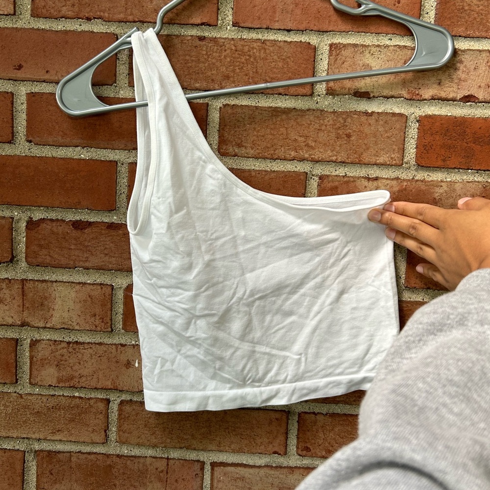 COTTON ON CROPPED ONE SHOULDER TANK TOP